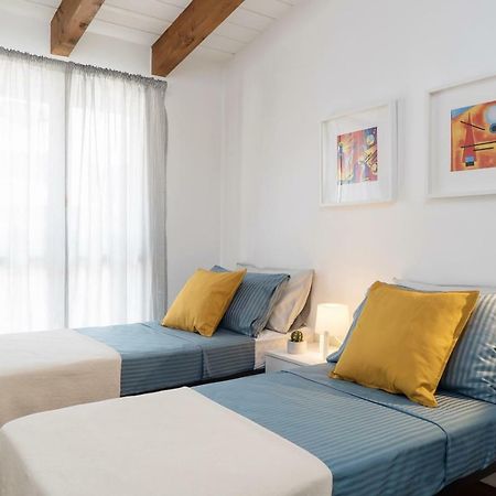 Large Apartment In Milan Center ภายนอก รูปภาพ